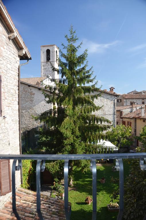 Bed and Breakfast Residenza Di Via Piccardi Губбио Экстерьер фото