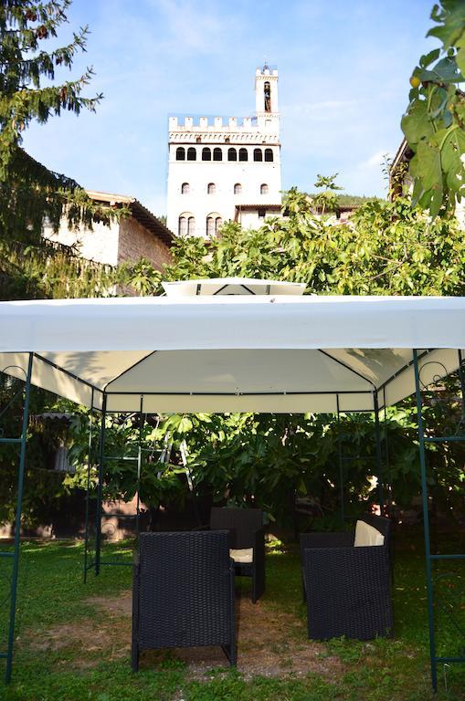 Bed and Breakfast Residenza Di Via Piccardi Губбио Экстерьер фото